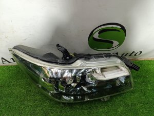 Фара правая TOYOTA COROLLA RUMION OEM 8114512C10 ZRE152 2010