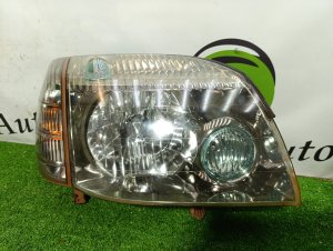Фара правая (с габаритом) NISSAN X-TRAIL OEM 260108H328 T30 2004