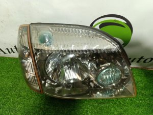 Фара правая (с габаритом) NISSAN X-TRAIL OEM 260108H328 T30 2004
