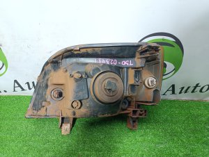 Фара правая (с габаритом) NISSAN X-TRAIL OEM 260108H328 T30 2004