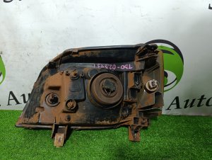 Фара правая (с габаритом) NISSAN X-TRAIL OEM 260108H328 T30 2004
