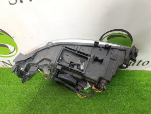 Фара правая VOLVO V70 OEM 30698854 2006