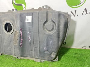 Бак топливный TOYOTA NOAH/VOXY OEM 7700144031 AZR60 2004