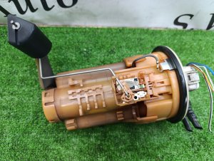 Насос топливный TOYOTA NOAH/VOXY OEM 2322128040 AZR60 2005