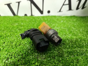 Датчик давления фреона (правая) PEUGEOT 3008 OEM 9653027380 2016