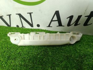 Кронштейн переднего бампера левый TOYOTA VITZ OEM 5253652050 NCP91 2009