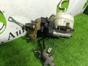 Главный тормозной цилиндр CADILLAC ESCALADE OEM 15854058 2004