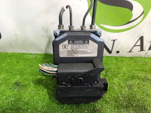 Блок abs TOYOTA AVENSIS OEM 8954105130 AZT250 2007