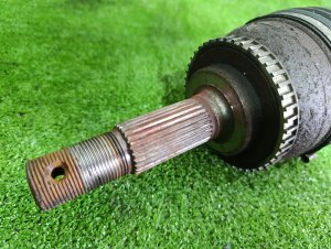 Привод передний правый NISSAN SERENA OEM 391004N075 PC24 2002