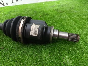 Привод передний правый TOYOTA AQUA OEM 4341052350 NHP10 2011-2021