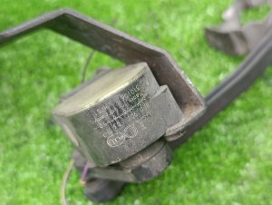 Датчик высоты дорожного просвета (передний) AUDI A4 OEM 8E0907503 8EBWEF 2005