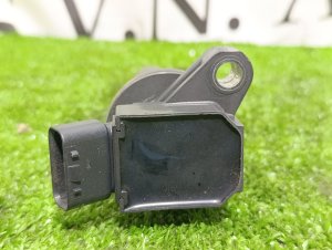 Катушка зажигания TOYOTA ISIS OEM 90919-02239 ZNM10 2005