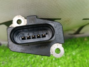 Датчик массового расхода воздуха AUDI A4 OEM 06F906461A 8EBWEF 2007