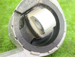 Подушка АКПП JAGUAR XJ OEM C2P8353 X351 2012