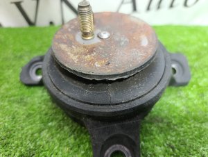Подушка ДВС (правая) SUBARU LEGACY OEM 41022AG020 BPE 2004