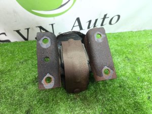 Подушка ДВС CADILLAC ESCALADE OEM 15226255 GMT820 2004