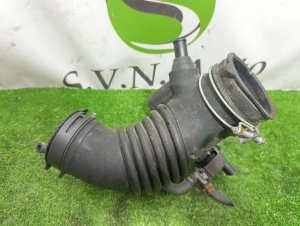 Патрубок воздушного фильтра TOYOTA NOAH/VOXY OEM 1788128240 AZR60 2005
