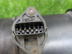 Датчик массового расхода воздуха NISSAN SERENA OEM 22680AD200 PC24 2002