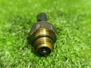 Датчик давления ГУР TOYOTA ALPHARD OEM 8943833010 MNH15 2004