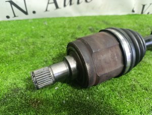 Привод передний правый HONDA STEPWGN OEM 44010S47950 RF2 1999