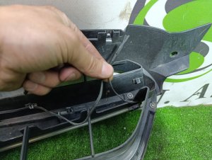 Решетка радиатора SUBARU LEGACY OEM 91121AG150 BP5 2008