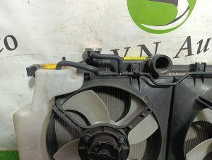 Радиатор охлаждения двигателя SUBARU LEGACY OEM 45119AG030 BP5 2026