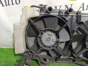 Радиатор охлаждения двигателя SUBARU LEGACY OEM 45111AG040, 73310AG020 BPE 2003