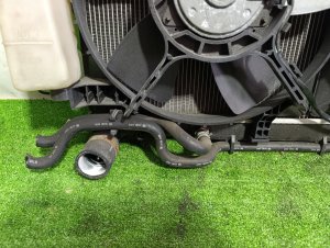 Радиатор охлаждения двигателя SUBARU LEGACY OEM 45111AG040, 73310AG020 BPE 2003