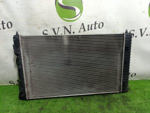 Радиатор основной AUDI A4 OEM 8E0121251A 8EBWEF 2005