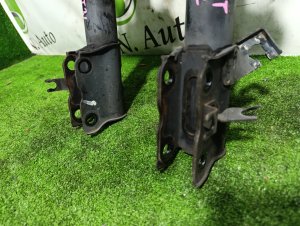 Стойка передняя (пара) NISSAN X-TRAIL OEM E4302JG71A, E4303JG71A DNT31 2010