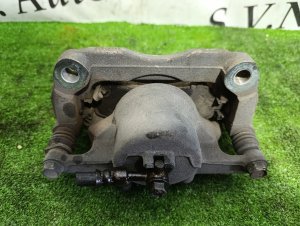 Суппорт передний правый NISSAN X-TRAIL OEM 41001JE00A DNT31 2010