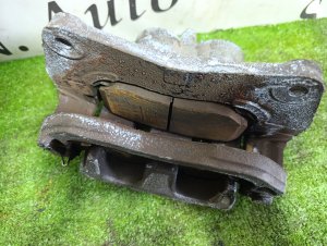 Суппорт передний левый (под 315 мм диск) SUBARU LEGACY OEM 26292AG051 BPE 2003