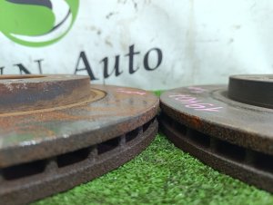 Диск тормозной передний (пара) HONDA ODYSSEY OEM 45251S4XJ00 RA6 2001