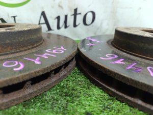 Диск тормозной передний (пара) NISSAN SERENA OEM 402064N000 PC24 2002
