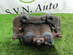 Суппорт передний левый NISSAN SERENA OEM 410114N000 PC24 2002