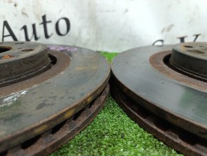 Диск тормозной передний (пара) LEXUS GS460 OEM 4351222260, 4351622010 URS190 2008