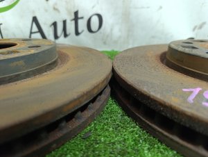 Диск тормозной передний (пара) TOYOTA CROWN MAJESTA OEM 4351230310 GRS182 2007