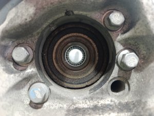Ступица задняя правая SUBARU LEGACY OEM 28473AG001, 20252AG021 BPE 2003