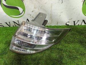 Стоп сигнал правый 8155128420 TOYOTA ESTIMA