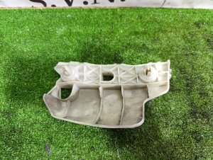 Кронштейн переднего бампера правый TOYOTA ESTIMA OEM 5211528126 AHR20 2006-2008