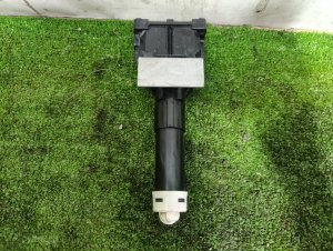 Форсунка омывателя фары правая TOYOTA RAV4 OEM 8520742051 ZSA44L 2013
