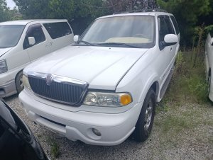 LINCOLN NAVIGATOR UN173 2001