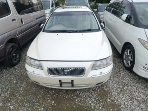 VOLVO V70 2006
